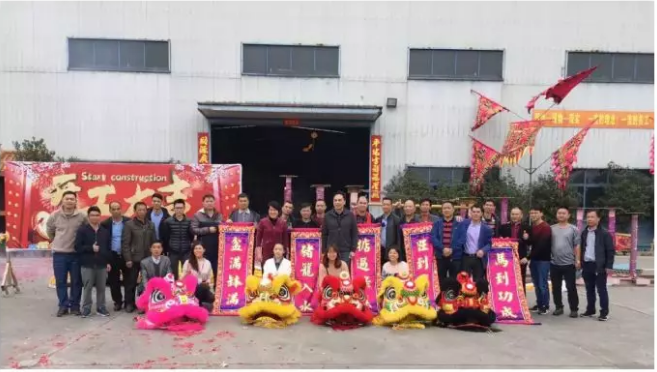 南方鋁業(yè)丨讓夢(mèng)想飛揚(yáng)，奮斗是青春最亮麗的底色.png
